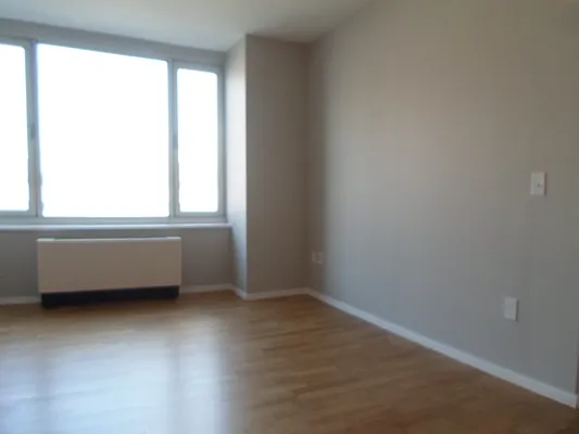 Sold by Manhattan Network Inc. | media 7