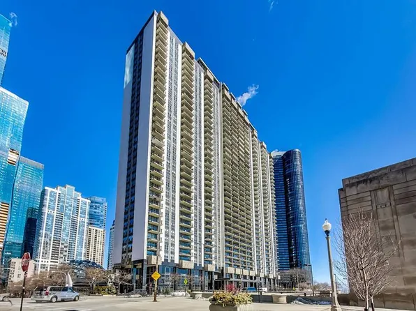 400 E Randolph St APT 2028, Chicago, IL 60601