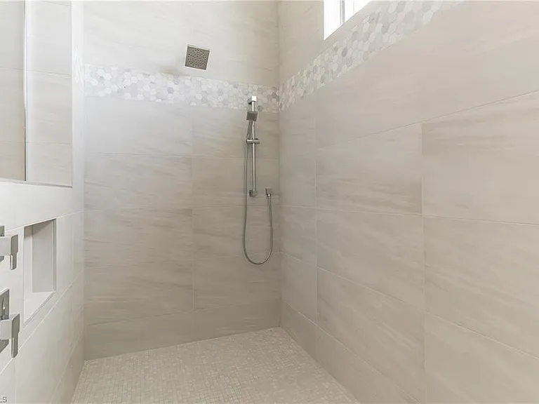 6051 Plana Cays Dr — Photo 31
