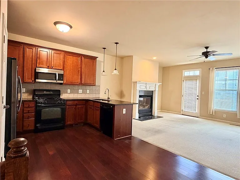 734 Grove Manor Park — Photo 8