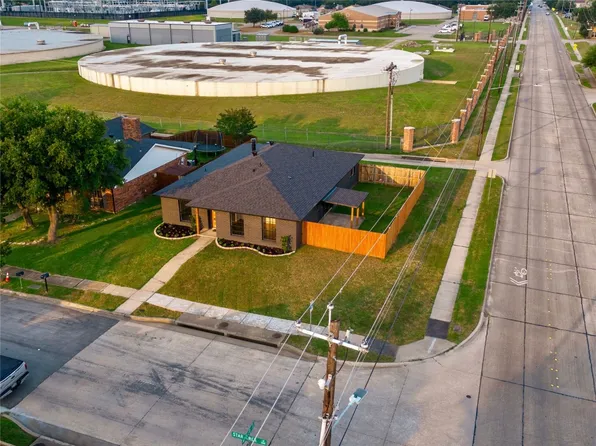 3802 Star Trek Ln, Garland, TX 75044