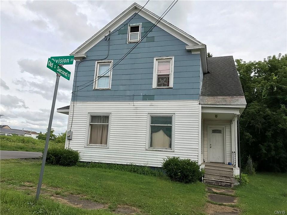 2nd image of 120 Division St