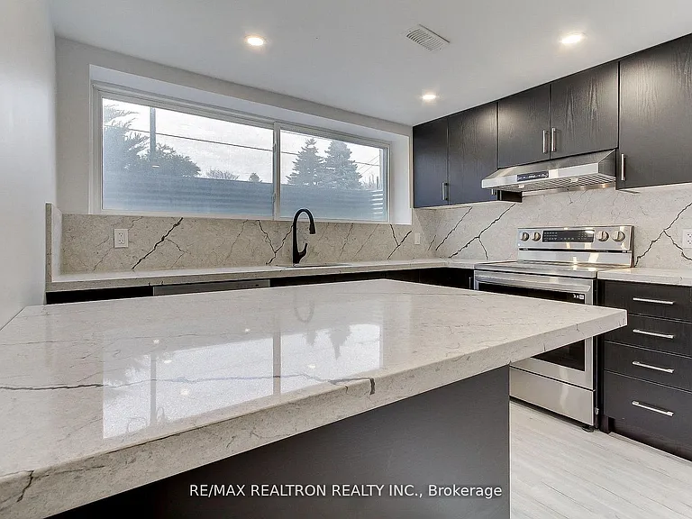 31 Goodman Cres #BSMNT A — Photo 11