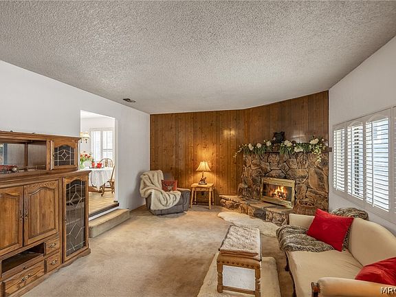 3rd image of 420 Dorset Dr