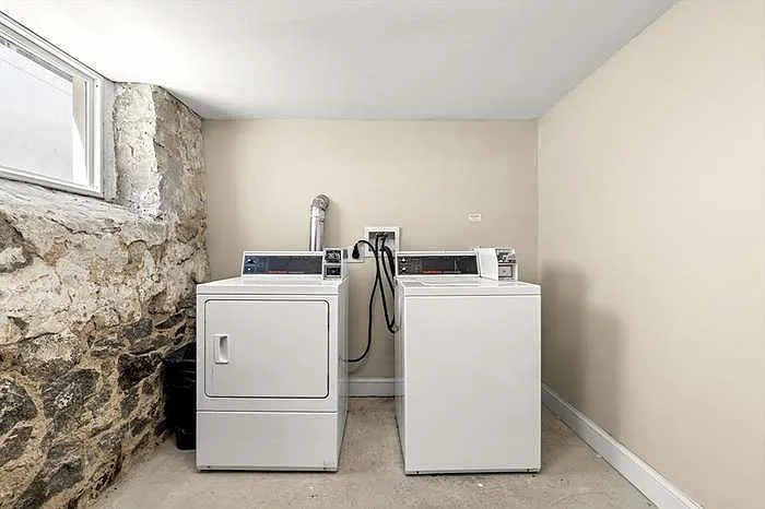 51 King St #3 — Photo 16