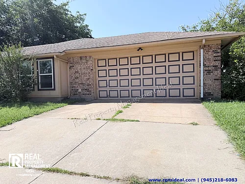 7832 Pebblebrook Dr Photo 1