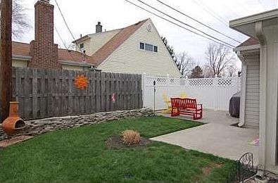 3rd image of 2945 Wendy Ln