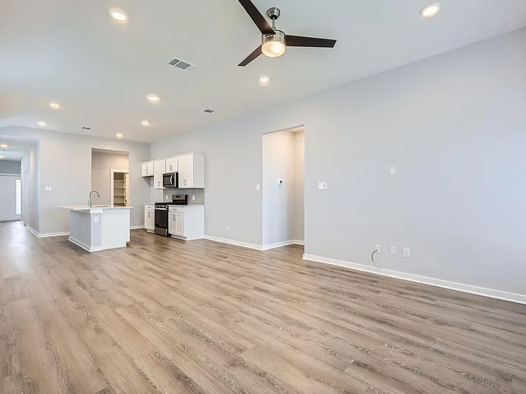 222 New Hampton Way — Photo 6