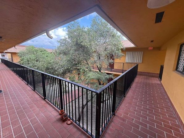 6278 W 22nd Ct APT 19