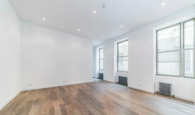 Rented by REAL New York | media 25