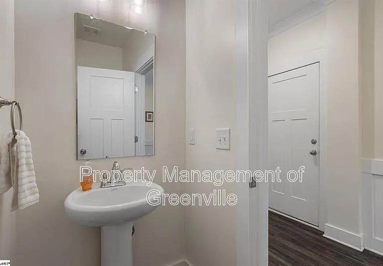 100 Grey Oak Trl — Photo 5