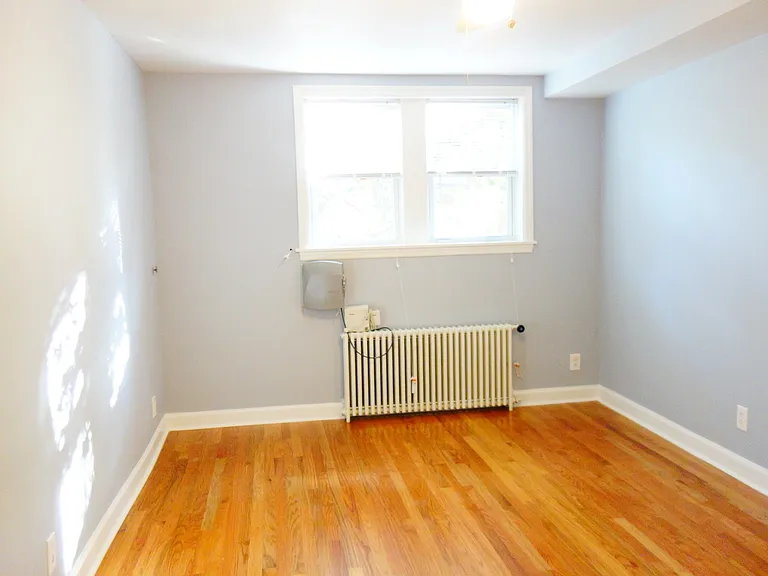 8520 Greenwood Ave — Photo 38