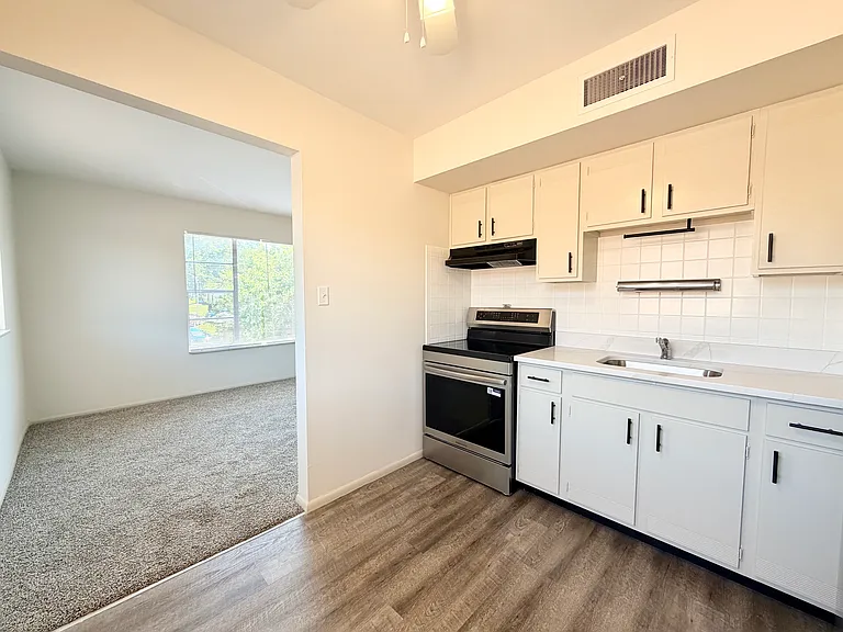 4109 Germania St #2G — Photo 3