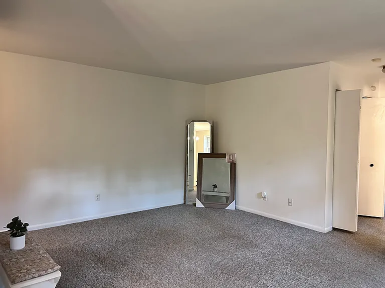 130 N 2nd St — Photo 9