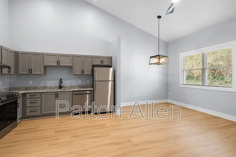 2 bed, 1.0 bath, 795 sqft, $1,345 — Photo 4