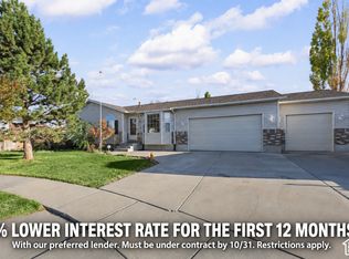69 Middle Cir, Grantsville, UT 84029