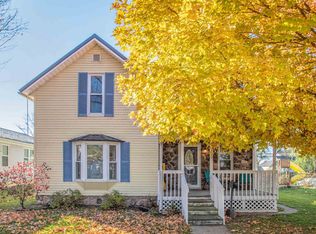 953 E Walnut St, Nappanee, IN 46550