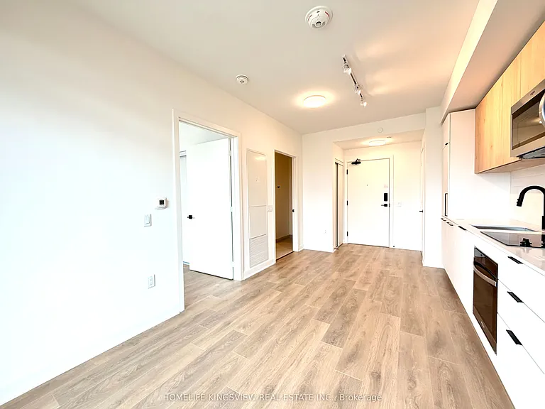 1185 Dupont St #1204 — Photo 6