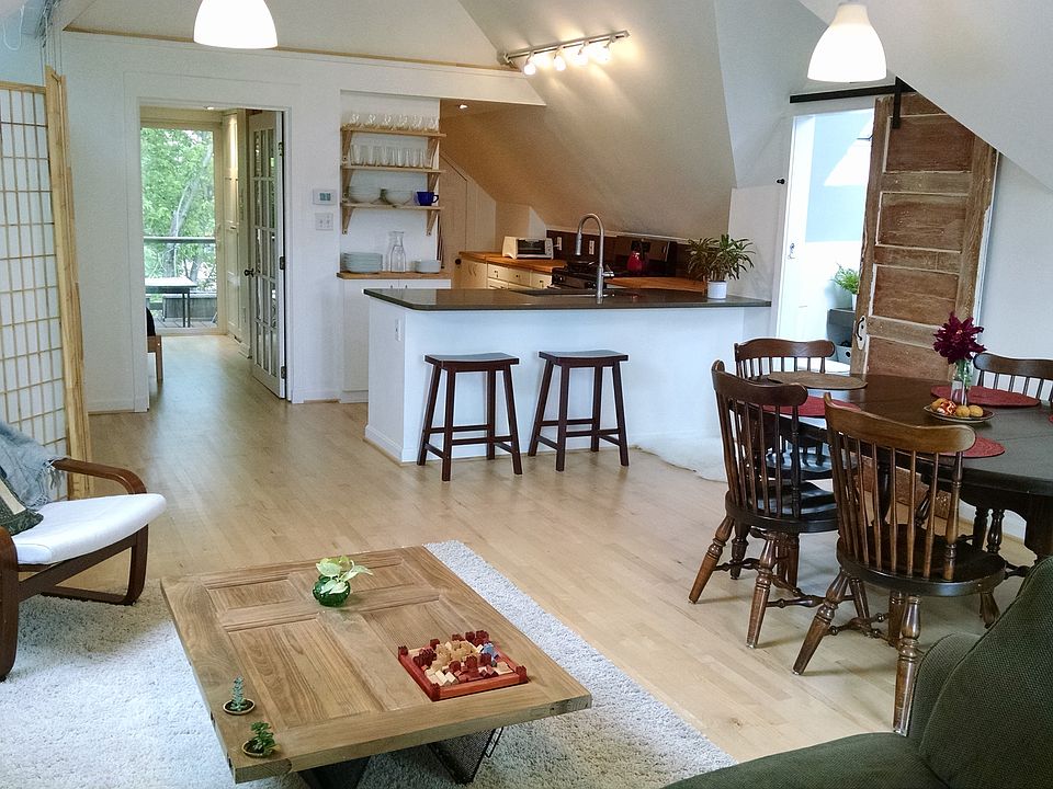 1st image of 22 Jerome St #3