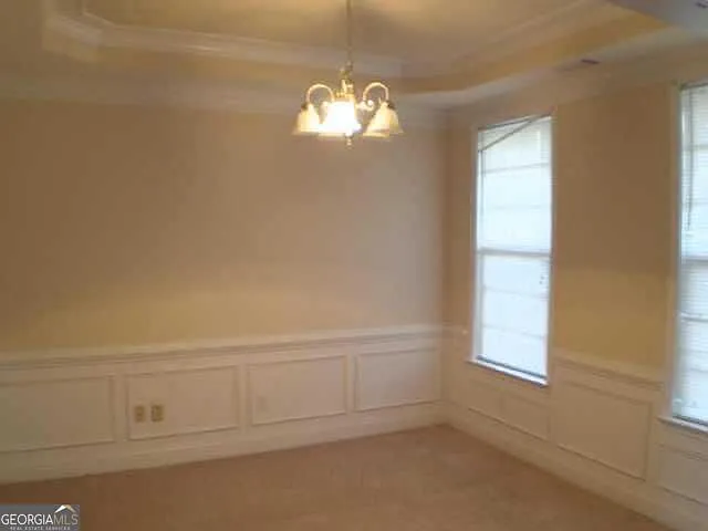 4 bed, 2.5 bath, 2324 sqft, $2,475 — Photo 2