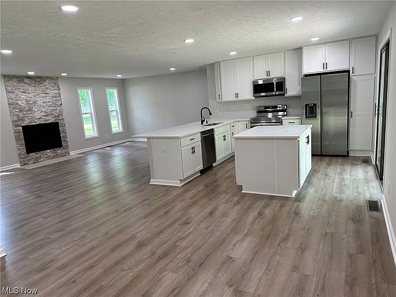 4th image of 5771 Fox Hollow Cir