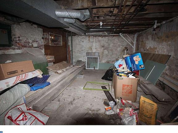 3rd image of 100 N Broom St