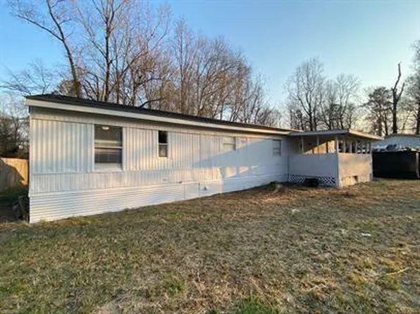 114 Skyland Dr E, Locust Grove, GA 30248