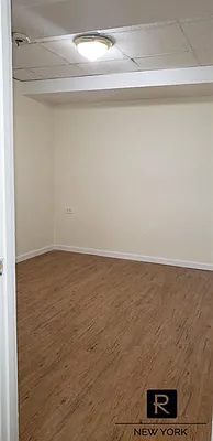 Rented by R New York | media 28