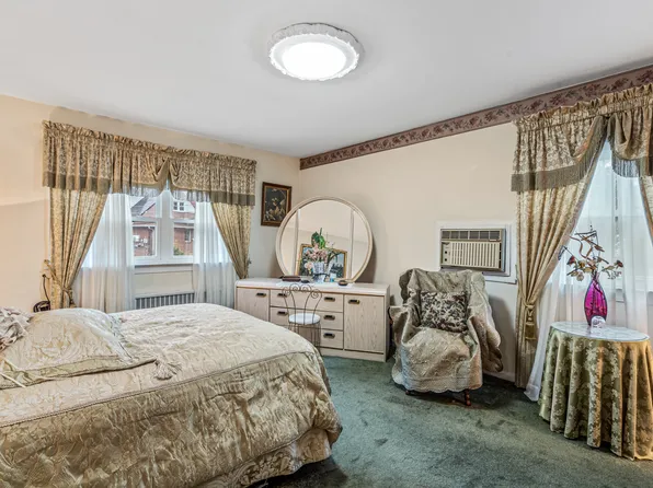 86-79 Pinto Street image 14 of 25