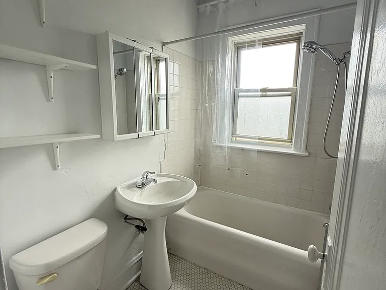2859 W Berteau Ave #2B — Photo 12