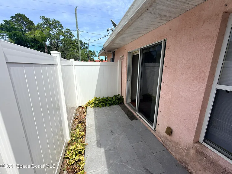 1914 Fletcher St — Photo 17