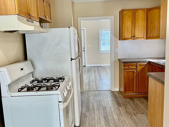 5th image of 2025 De Hoop Ave SW