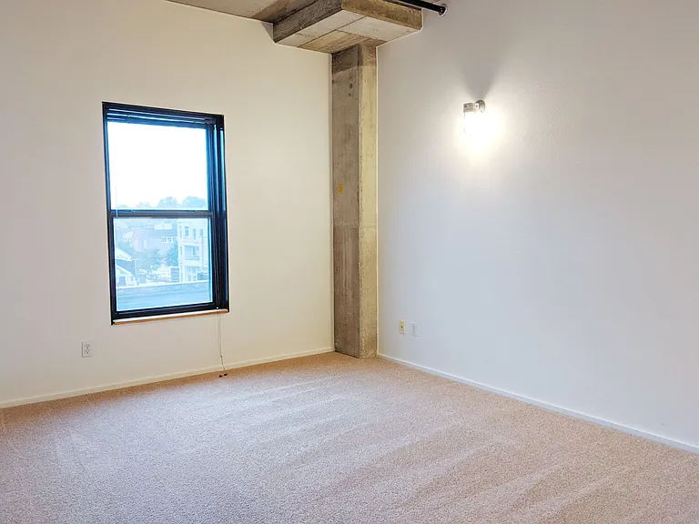 Mercury - Residential — Photo 12
