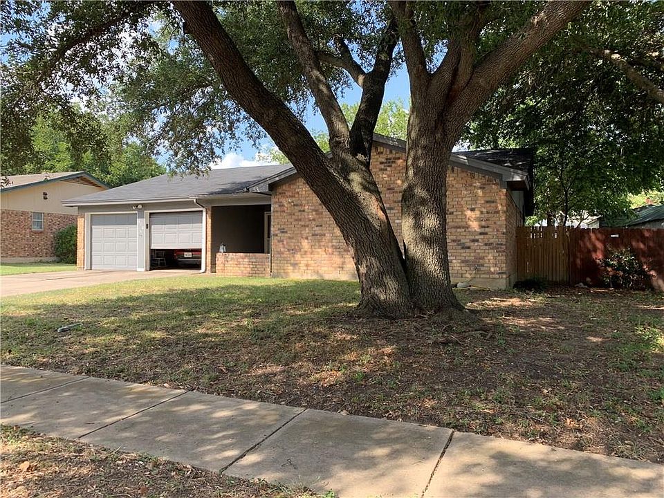 1st image of 510 Willow Cir W