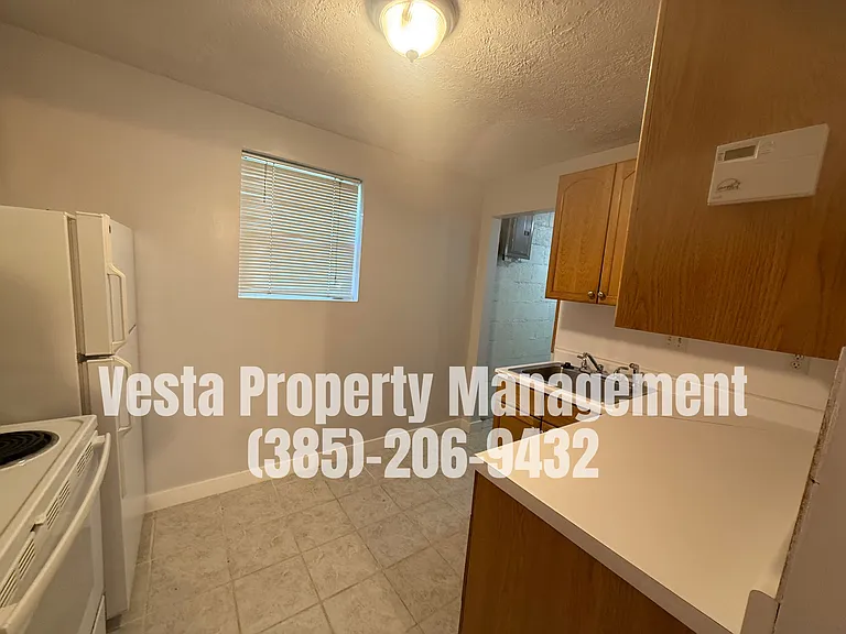 3912 S Madison Ave #C — Photo 3