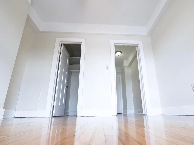 1130 Parkerapartment #415 — Photo 5