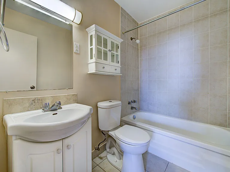 1470 Williamsport Dr — Photo 16