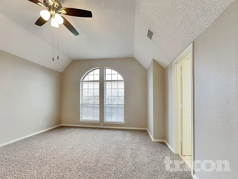 2115 Fawn Ridge Trl — Photo 12