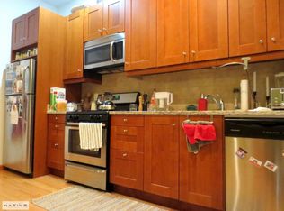 85 Newell St APT 1R, Brooklyn, NY 11222