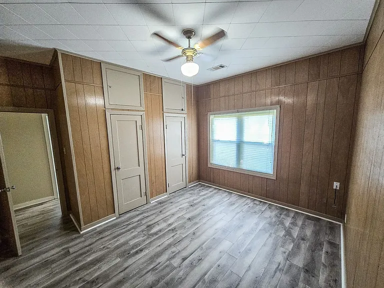 5195 Seale Rd — Photo 6