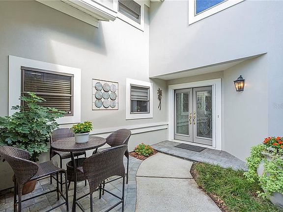 2nd image of 2629 Royal Liverpool Dr