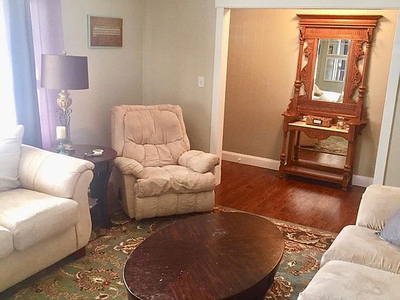 5th image of 2743 Hillview Dr