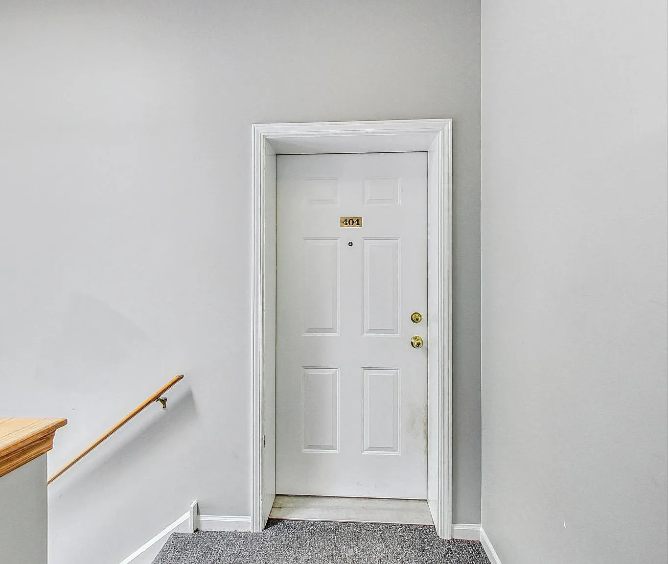 301 W Goethe St — Photo 3