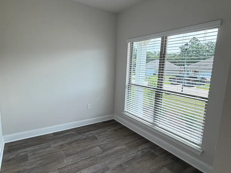 13820 Shea Cir — Photo 4