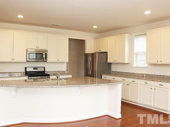 4th image of 229 Mystwood Hollow Cir