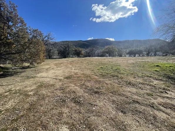 3 Caliente Bodfish Rd, Bodfish, CA 93205