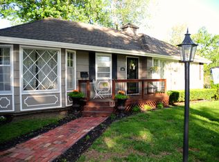 204 SW Rogers Dr, Lees Summit, MO 64081