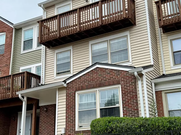 12608 Kempston Ln, Woodbridge, VA 22192