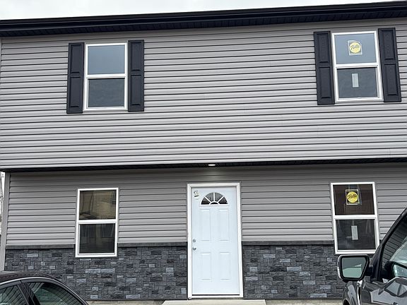 2nd image of 402 Steubenville Ave
