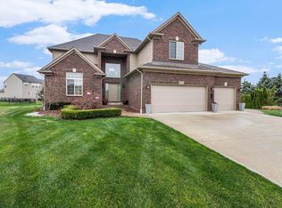 56713 Peach Tree Ln, Macomb, MI 48042